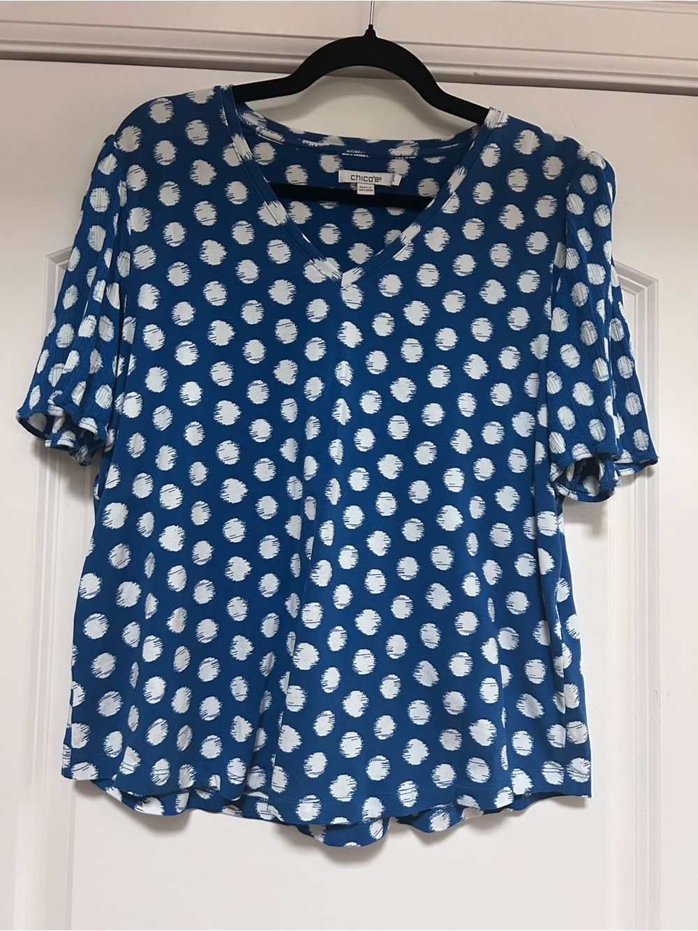 Chicos Women’s Dolman Short Sleeve Top T Shirt Sz 2 US L Blue White V Neck Chic